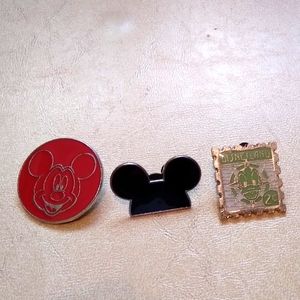 Disney pin bundle